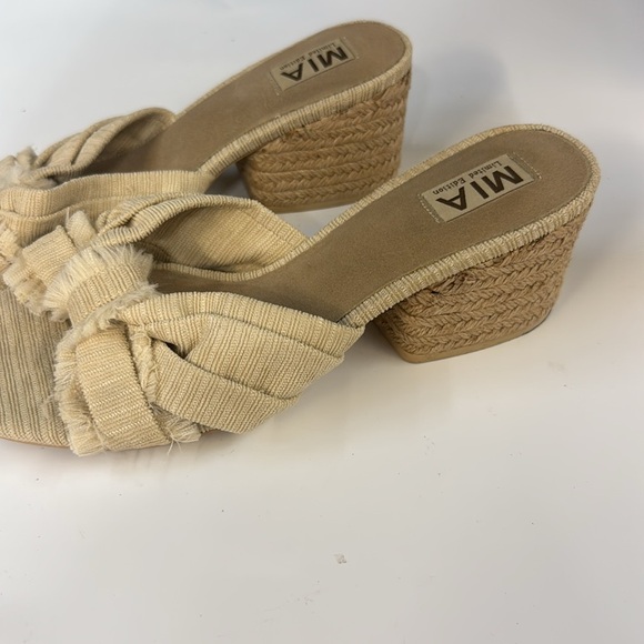 MIA Women's Cream Woven Sandals Isandra Block Heel Sandal 10M - Picture 2 of 5